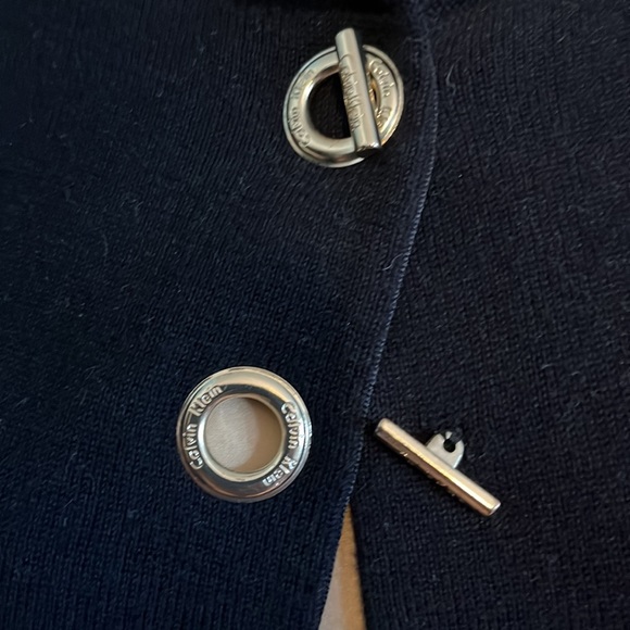 Calvin Klein sweater. - Picture 2 of 4